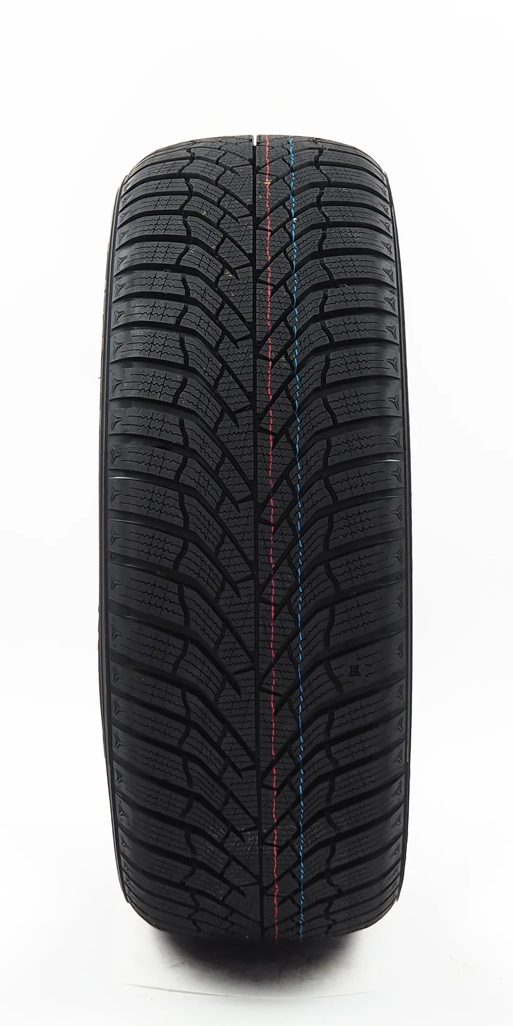Kumho 215/45 R16 WINTERCRAFT WP52 90V XL DOT2024 - obrazek 4