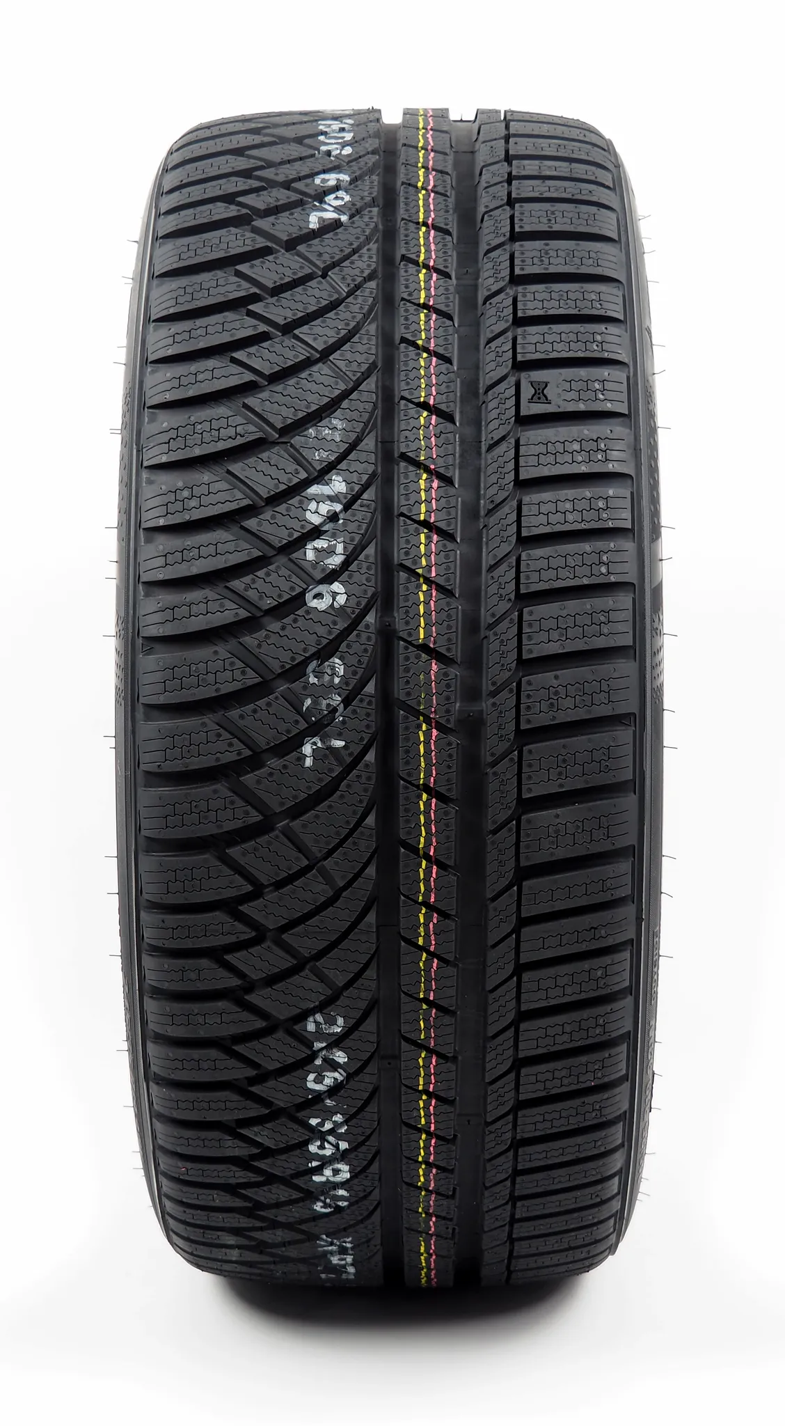 Kumho 235/45 R19 WINTERCRAFT WP72 99V XL. - obrazek 4